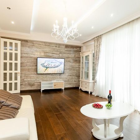 3Bd-2Bth Apartment In Tbilisi City Center Экстерьер фото