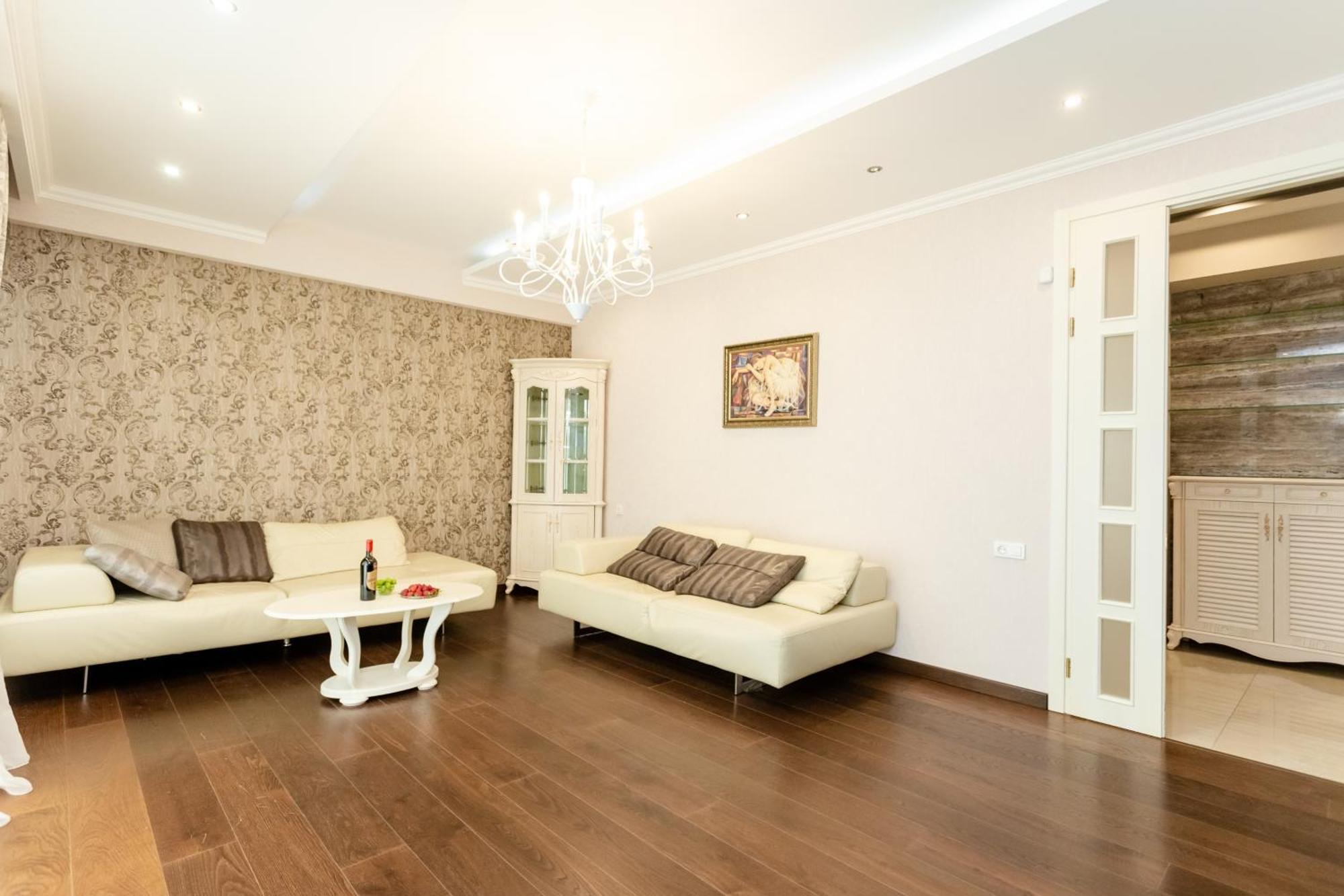 3Bd-2Bth Apartment In Tbilisi City Center Экстерьер фото